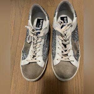 Golden Goose Superstar size 40